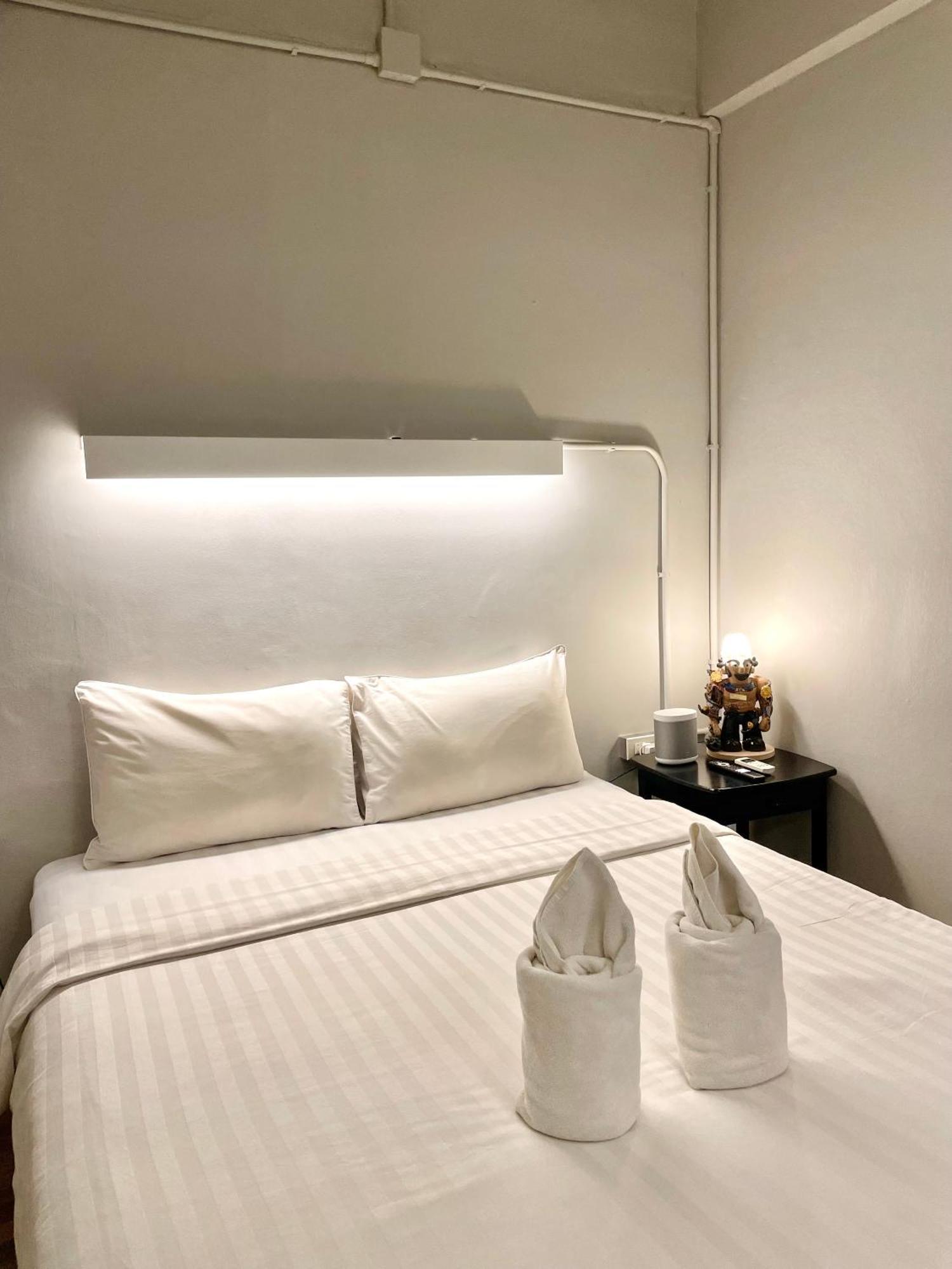 Hostal Hobnob (adults Only)