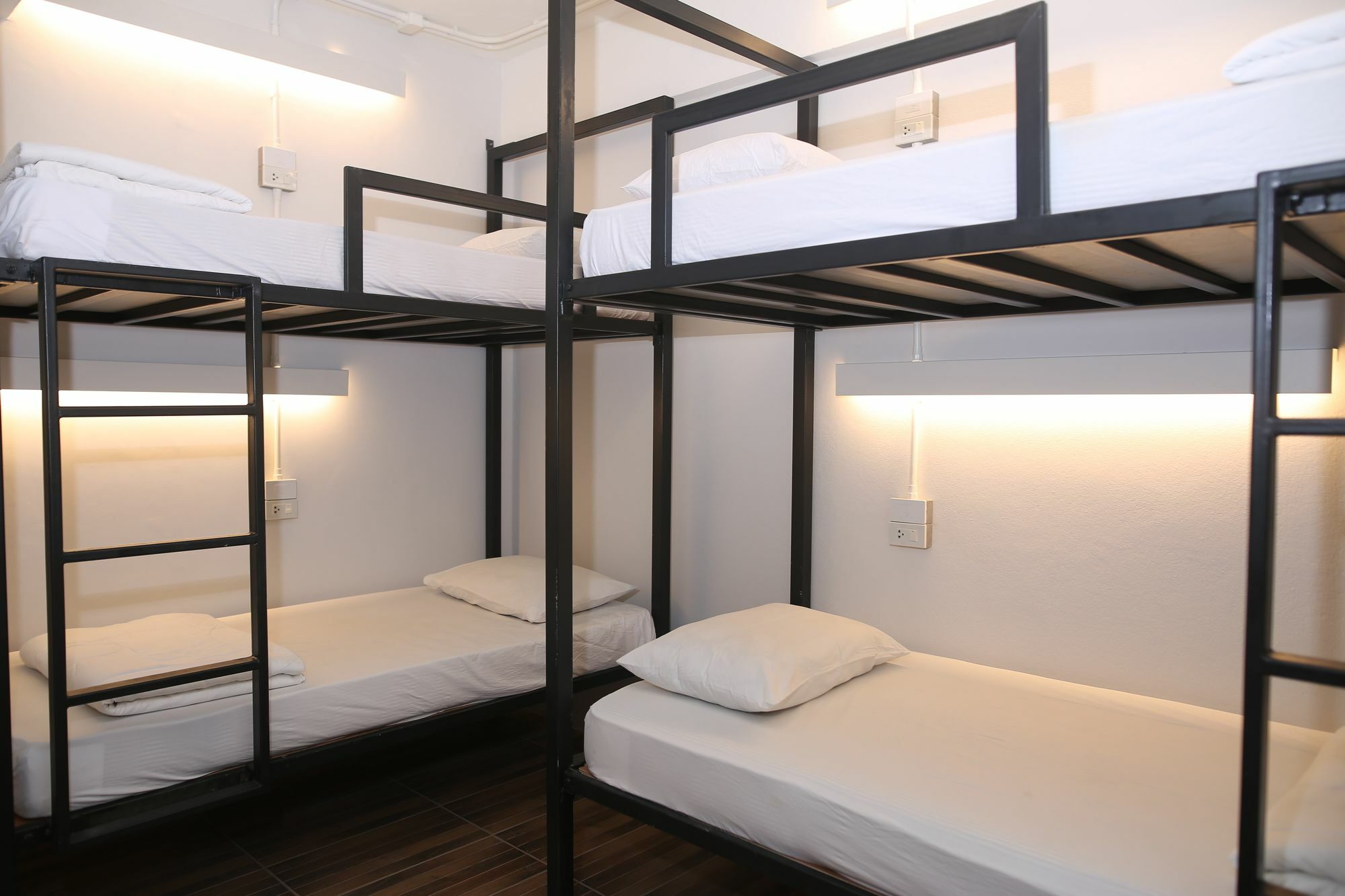 Hostal Hobnob (adults Only)